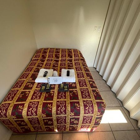 Crown Inn & Suites Spring Valley  Dış mekan fotoğraf