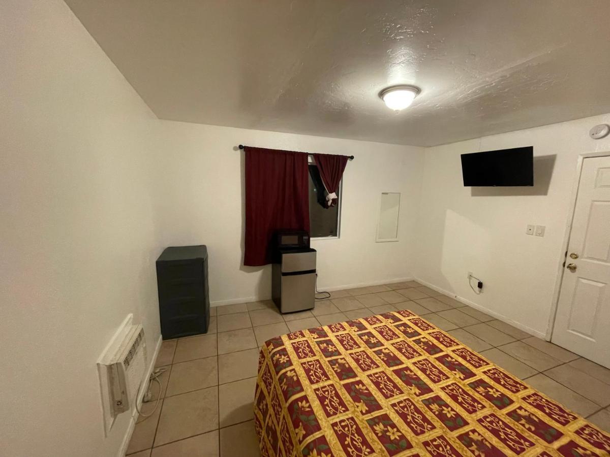 Crown Inn & Suites Spring Valley  Dış mekan fotoğraf